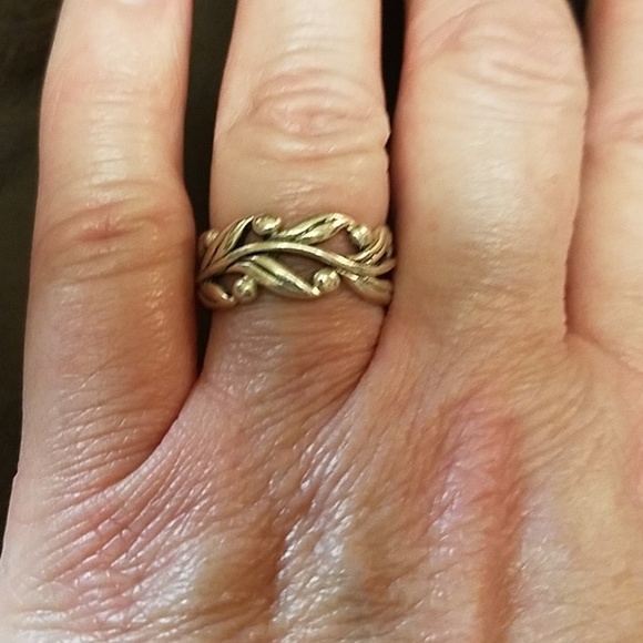 Jewelry - Sterling Silver Vine Ring